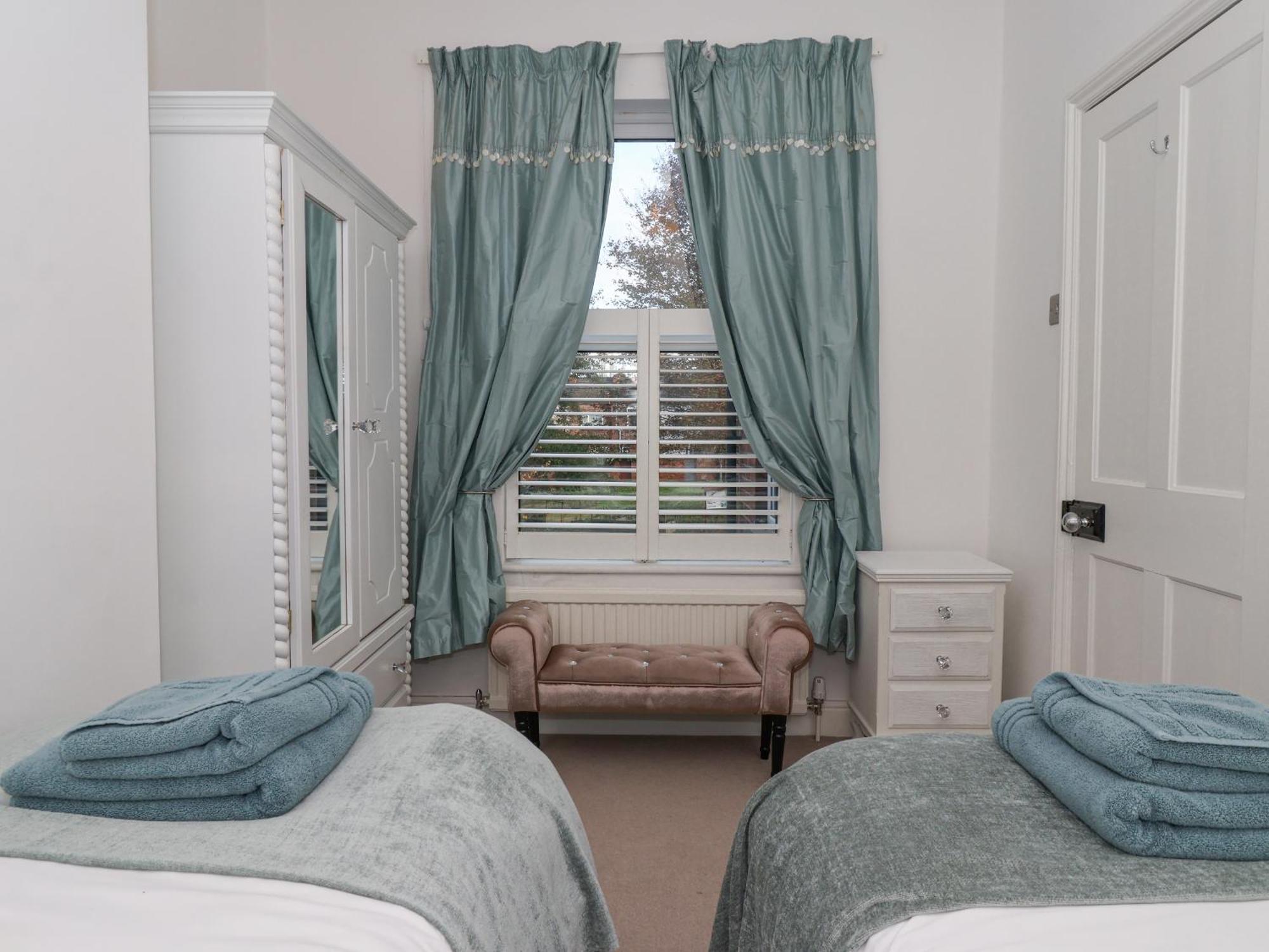 202 Salisbury Terrace York