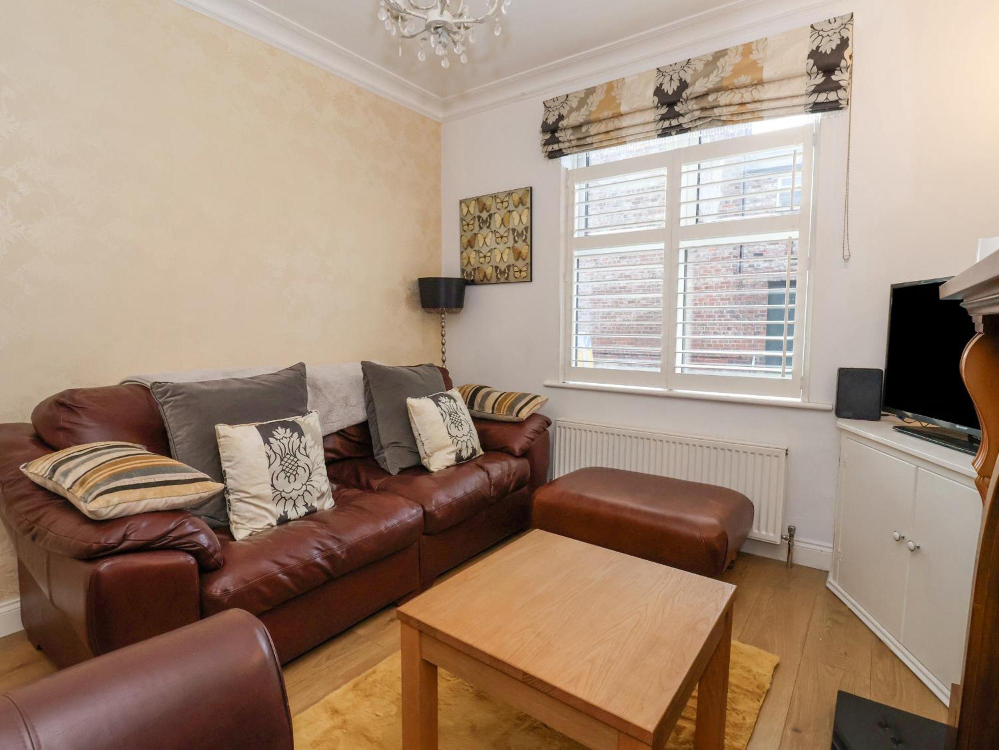 202 Salisbury Terrace * York